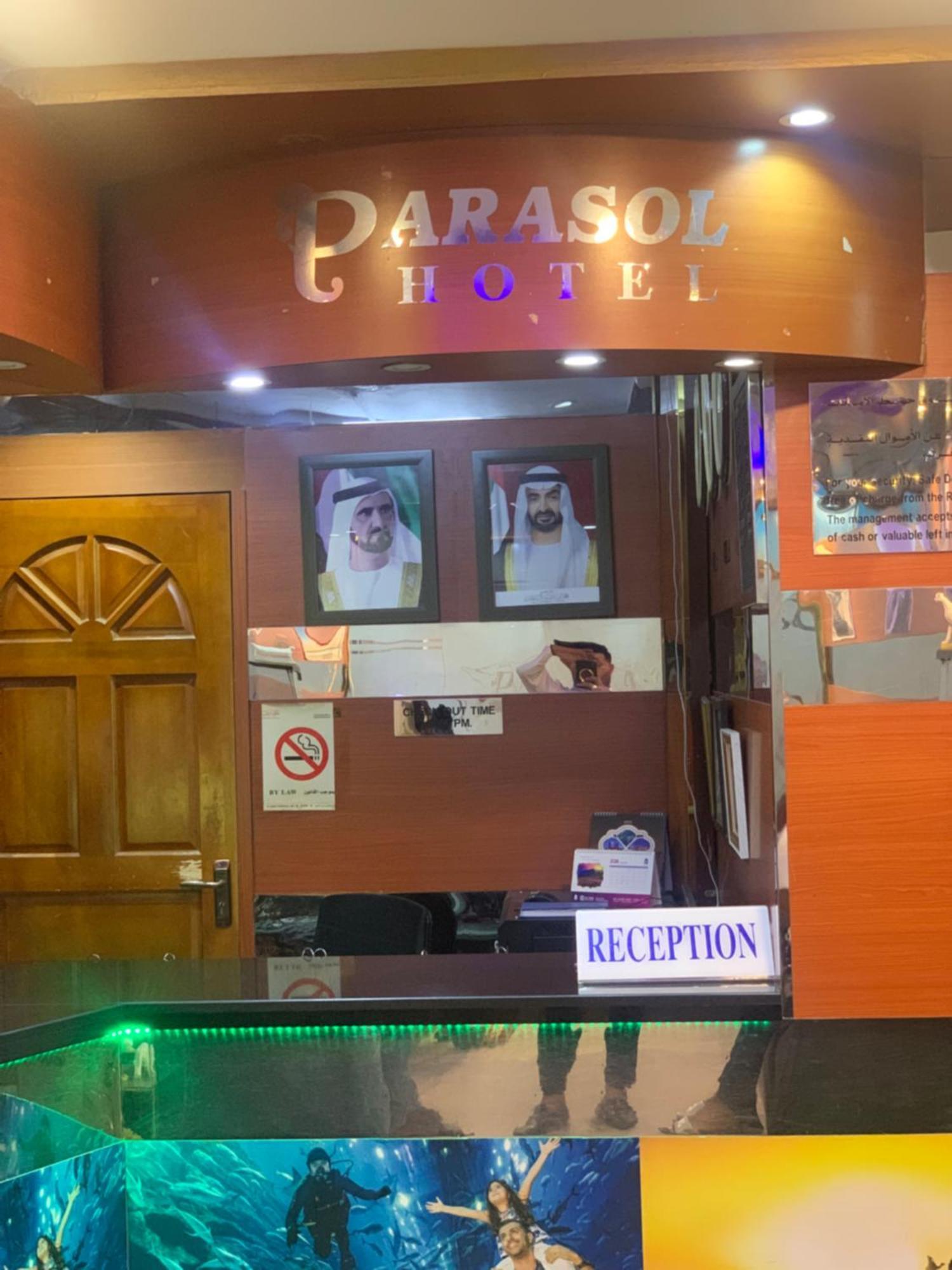 Parasol Hotel Dubai Exterior foto